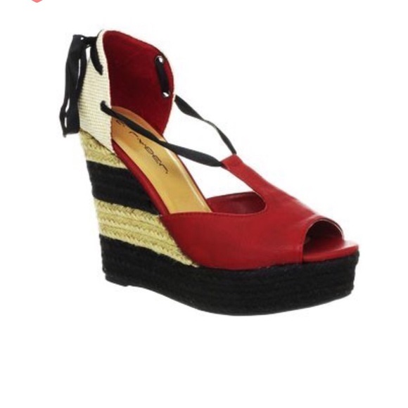 ✨Zee✨ - Picture 3 of 3